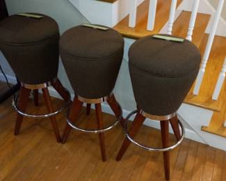 Items Located In The Kitchen / Dining Room