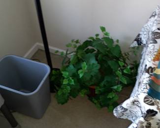 Items Located In The 2nd Bedroom