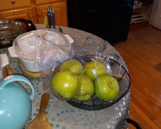 Items Located In The Kitchen / Dining Room