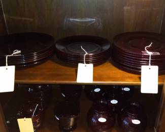 Items Located In The Kitchen / Dining Room