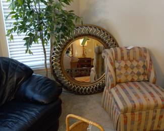 Items Located In The 1st Bedroom (MASTER)