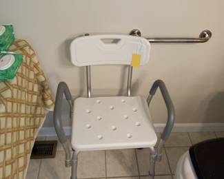 Items Located In The 1st Bedroom (MASTER)