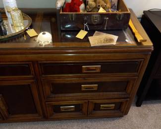 Items Located In The 1st Bedroom (MASTER)