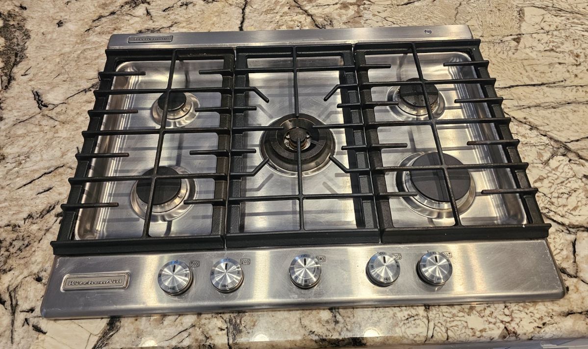 Kitchenaid 30" gas cooktop with downdraft from Marsh Landing home kitchen remodel - $500