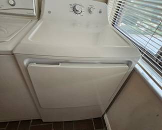 GE dryer from Ortega Yacht Club condo remodel - $150