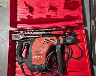 Hilti TE 50 hammer drill with 4 bits in great shape - $500