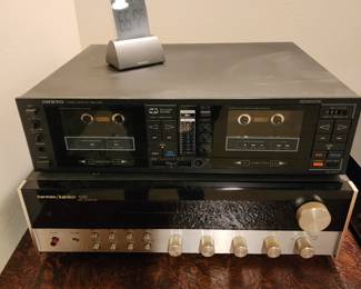 ONKYO Stereo Cassette dual tape deck TA-RW11
harmon/pardon 530 twin powered receiver