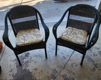 2 wicker chairs 