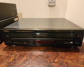 TEAC PD-D700 5 cd compact disk player