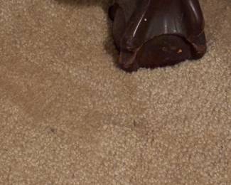 Up close of the Ball and claws feet 