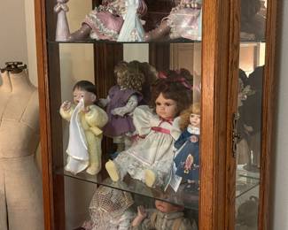 Another front photo of tge doll cabinet