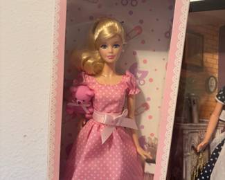 2013 Mattel It's A Girl Barbie in Box