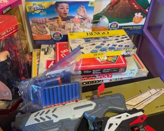 Edu Science Lab Toys R Us Erupting Volcano Kit, EduScience Lab "Gold" Dig Kit, Assortment of Board Games