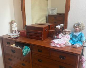 Norwins Mission Style Dresser with Mirror, Norwins Lingerie Chest