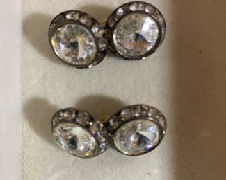 BUTTONS