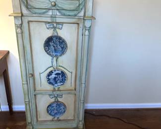 003- Painted Chest 2ft by 4ft