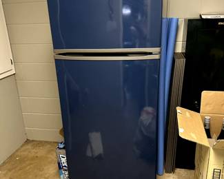 104- Midnight Blue Amana Fridge 17.6 cu ft