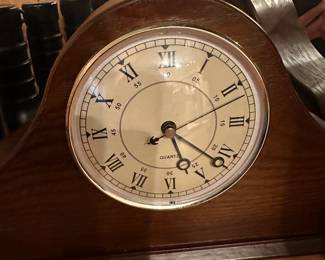 Mantle clock