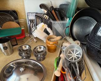 KITCHENWARE