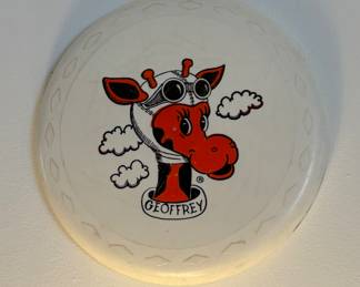 VINTAGE GEOFFREY TOYS R US FRISBEE