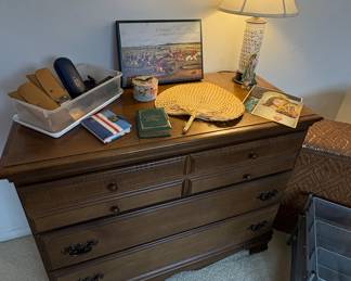 SINGLE DRESSER
