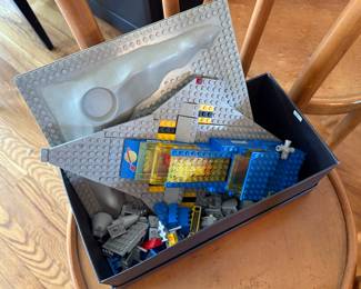 LEGOS