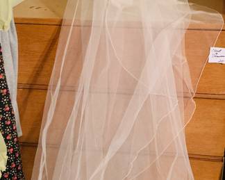 vintage never worn long long wedding veil