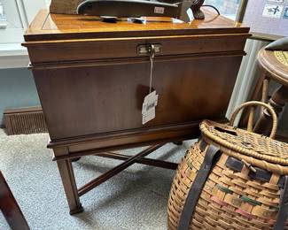 Gordon's Furniture Sewing Box