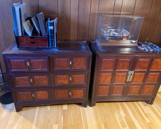 2 Chests