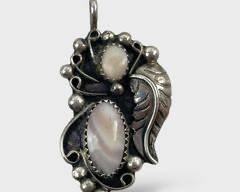 Silver Agate Pendant