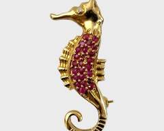 14K Seahorse Pendant