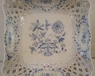 Meissen Blue Onion Reticulated Basket /Bowl