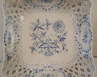Meissen Blue Onion Reticulated Basket /Bowl