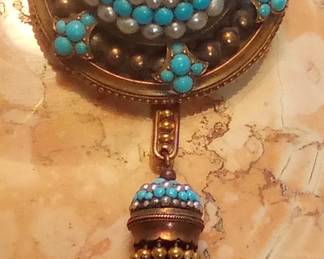 Victorian Etruscan Revival Mourning Brooch. 14kt gold.