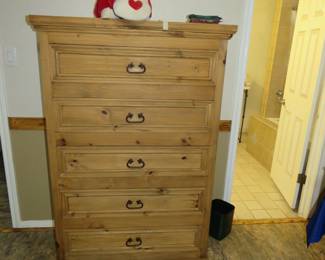Pine Star Chest of Drawers