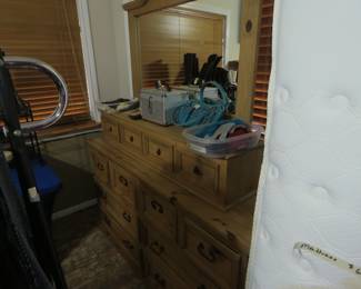 Pine Texas Star Dresser