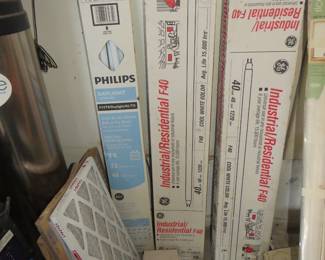 4' Light bulbs 26