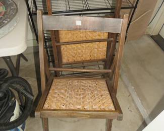 Vintage Folding chairs with matching tabel