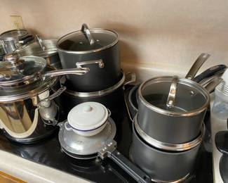 Nice collection toon of pots & pans 