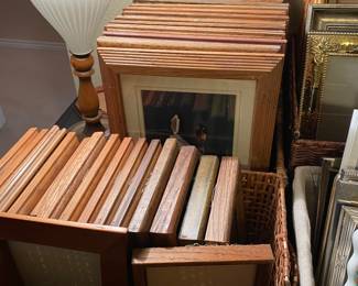 Nice frame collection. Lots of matching frames 