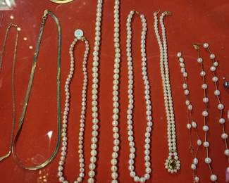 Assorted Gold jewelry 