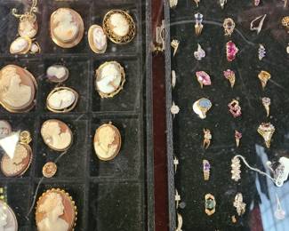 Assorted Gold jewelry 