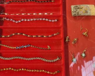 Assorted Gold jewelry 