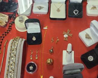 Assorted Gold jewelry 