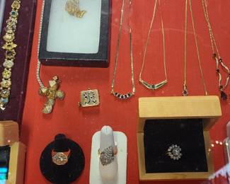 Assorted Gold jewelry 
