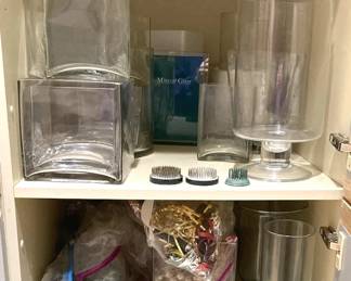 Clear Glass Vases And Glass Pebbles For Floral Arranging