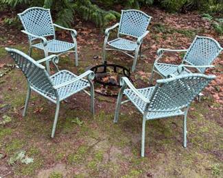 Outdoor Table And Chairs