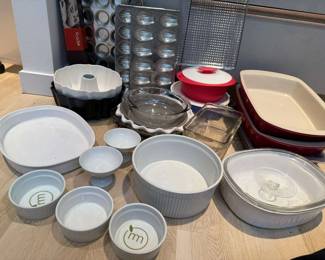 Nice Collection of Bakeware
