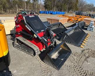 SL360T MINI TRACK SKID STEER