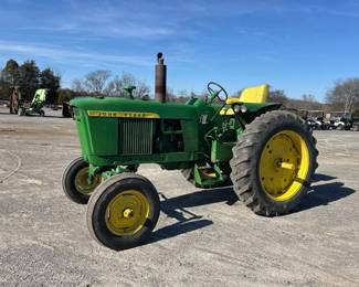 JOHN DEERE 3010 TRACTOR